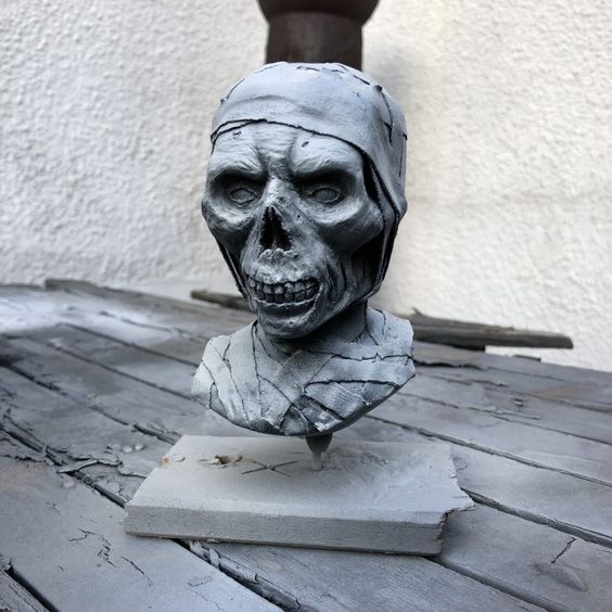 Mummy sculpture Casting Cthulhu black paint